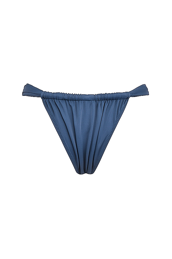 djupblå rynkad bikinitrosa med hög benlängd