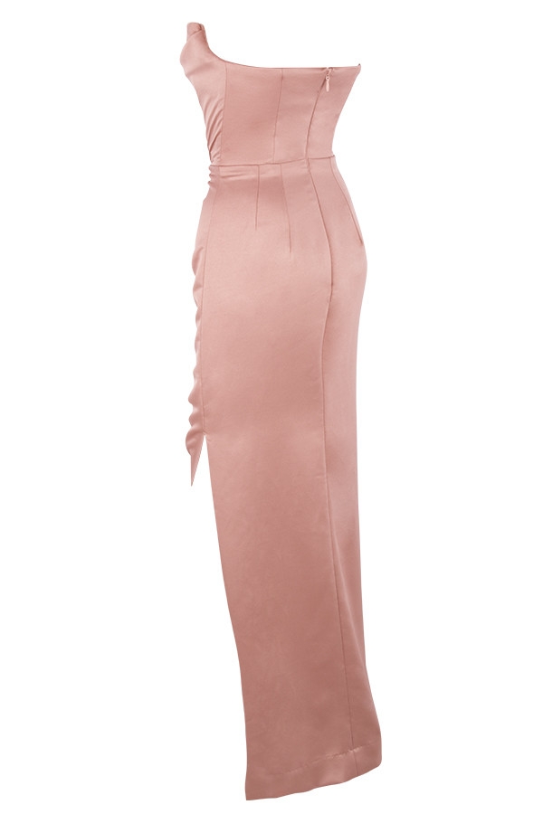blush satin axelbandslös klänning