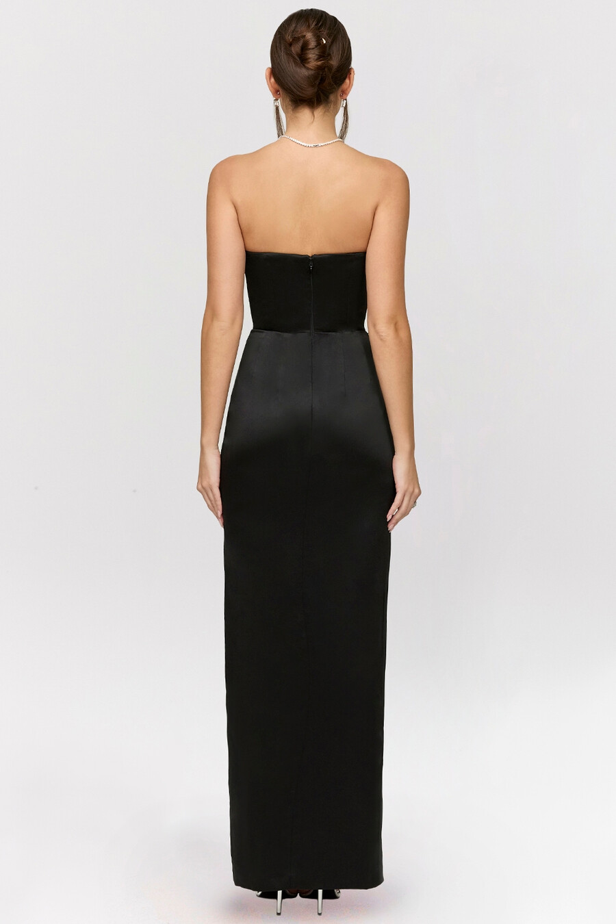svart satin axelbandslös korsett maxi
