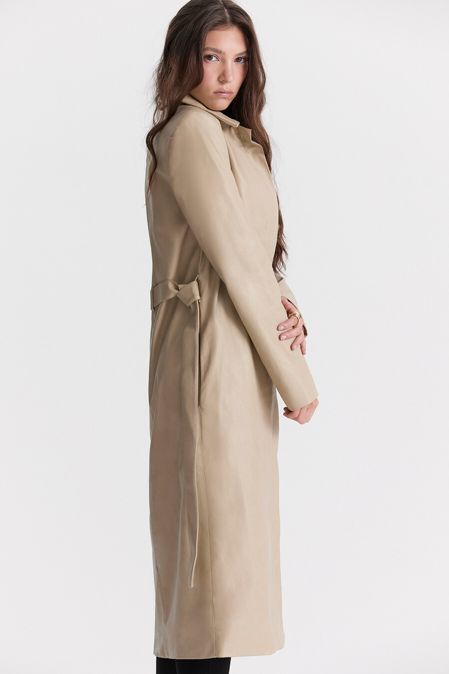 beige vegansk lädertrenchcoat