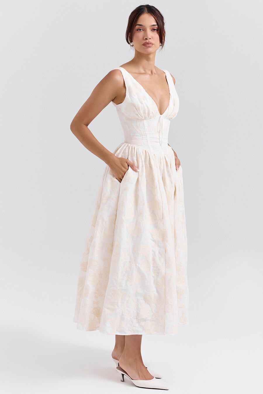 vintage elfenbensvit blommig broderad korsettklänning