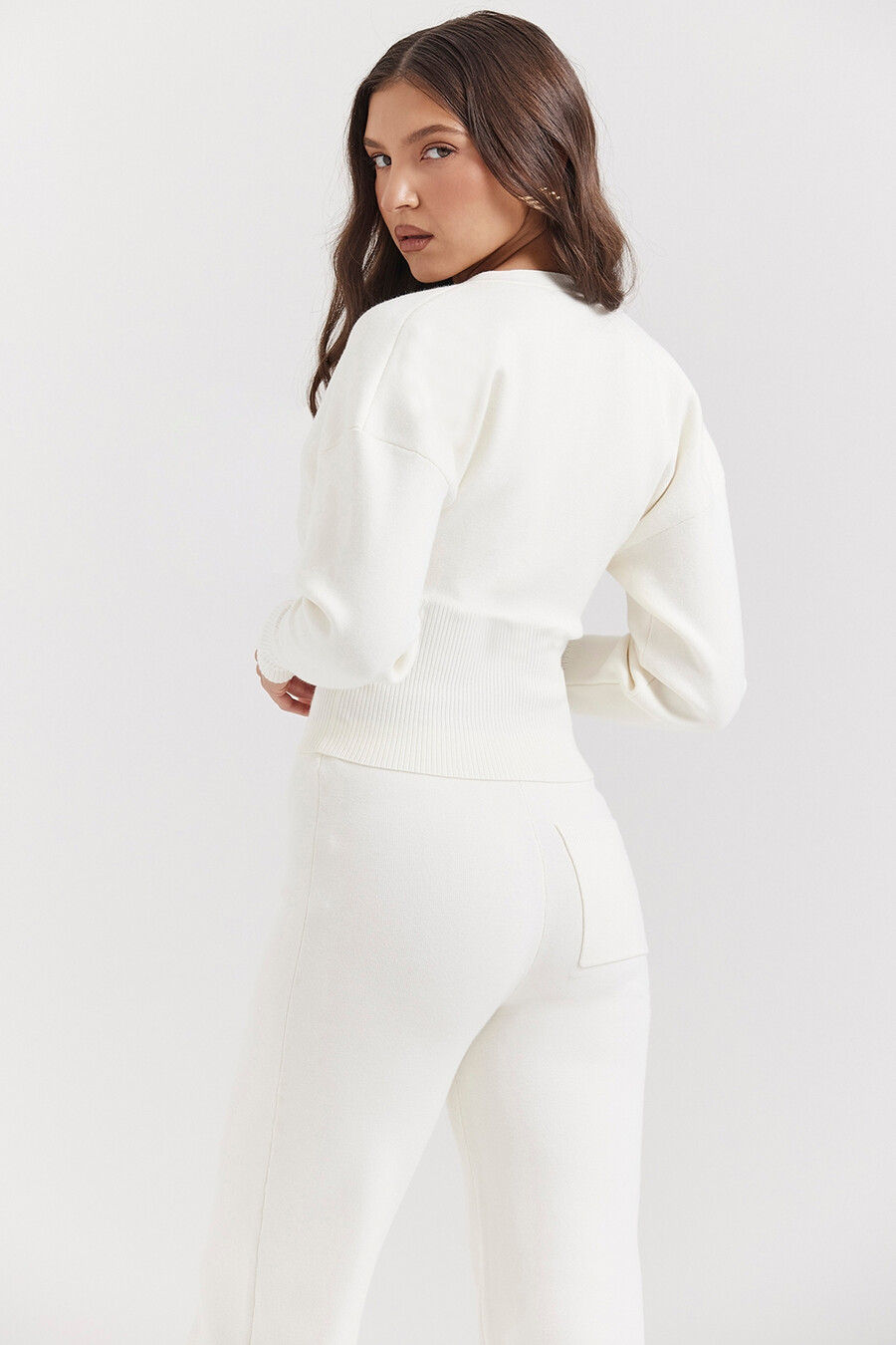 off white stickad kofta