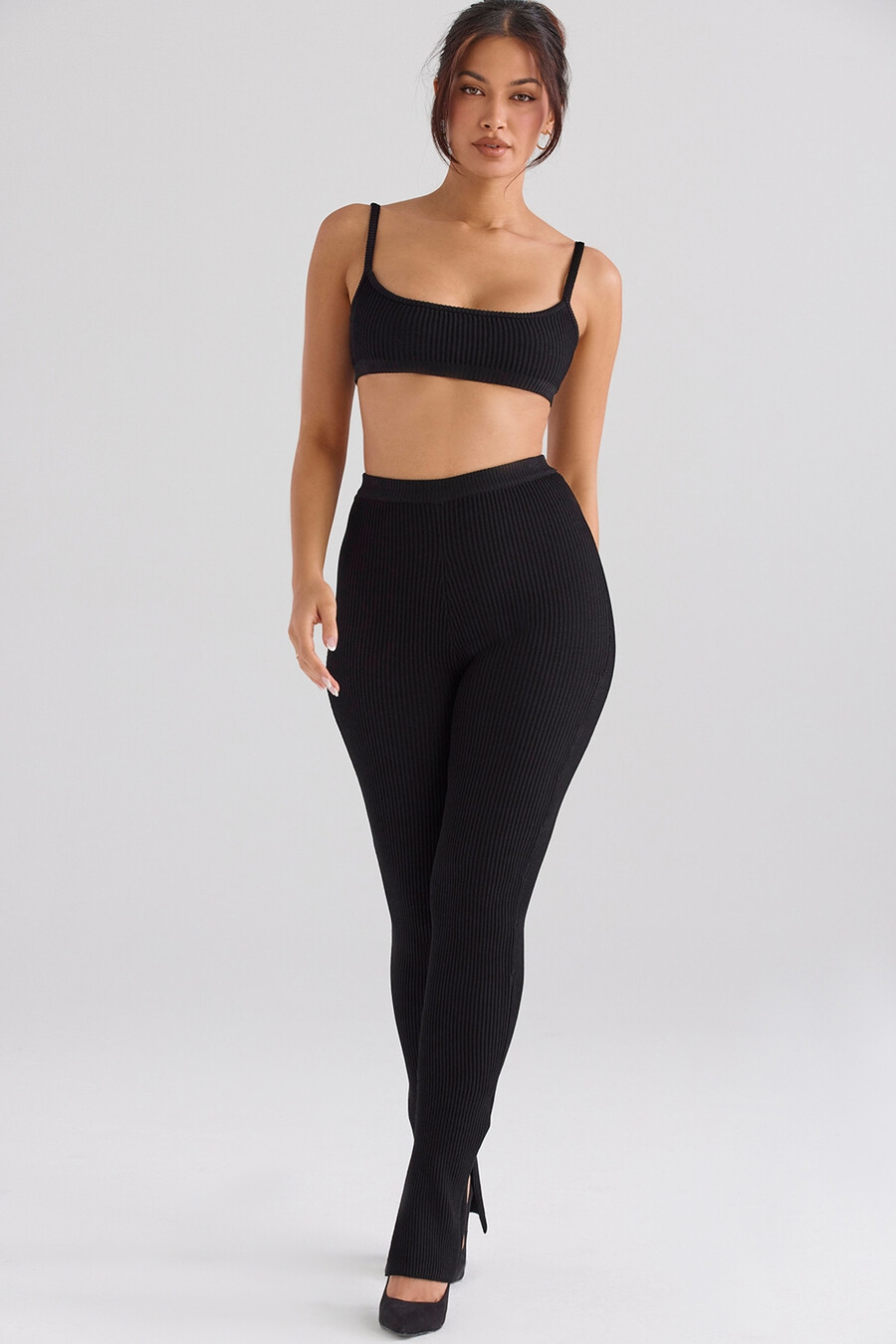 svart ribbad stickad bralette