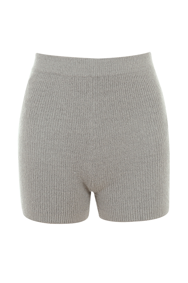 grå stickade shorts med hög midja