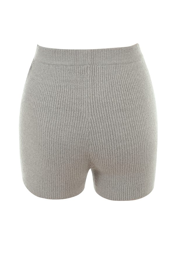 grå stickade shorts med hög midja
