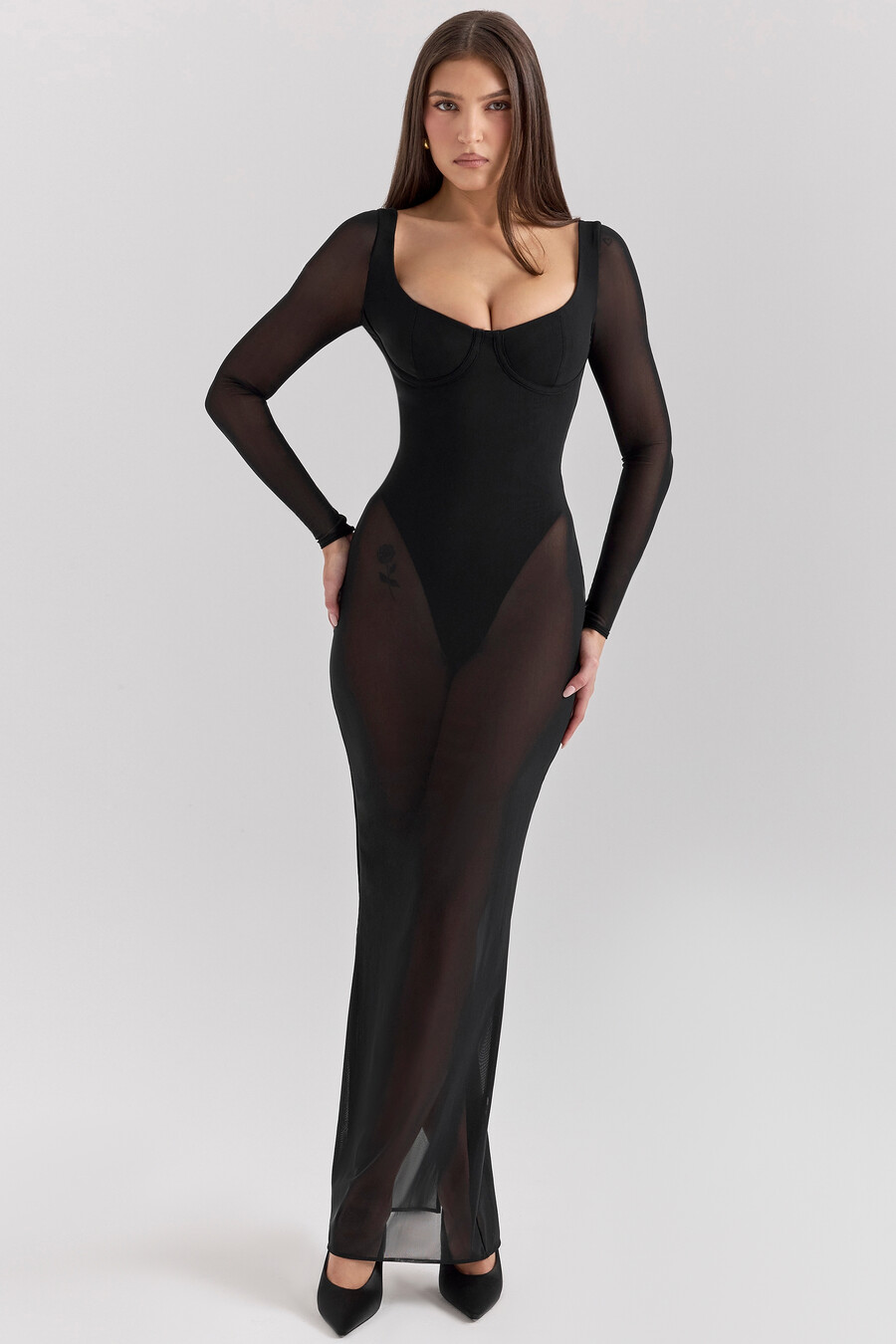 svart maxiklänning i mesh med bodysuit