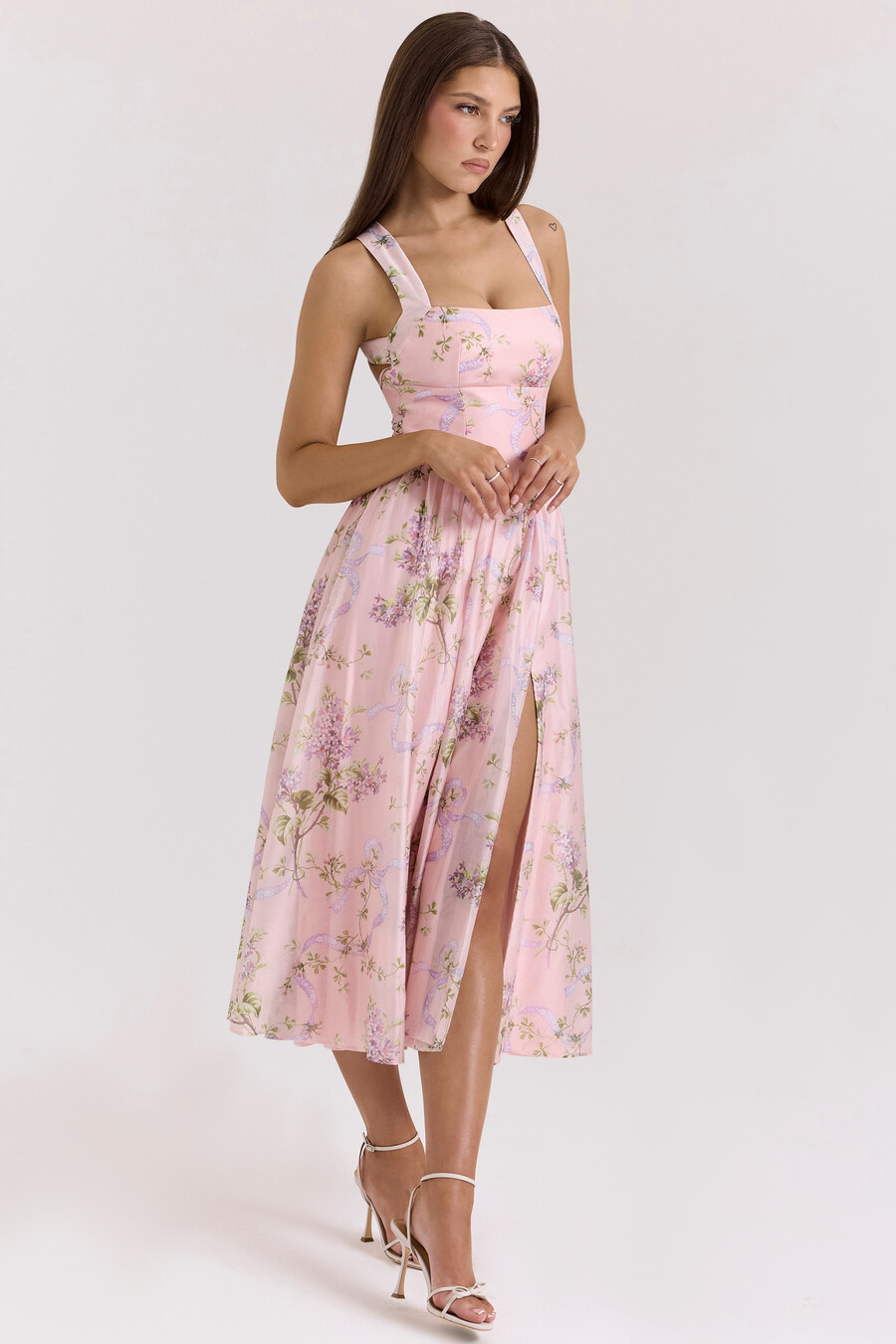 rosa böljande chiffong midi solklänning