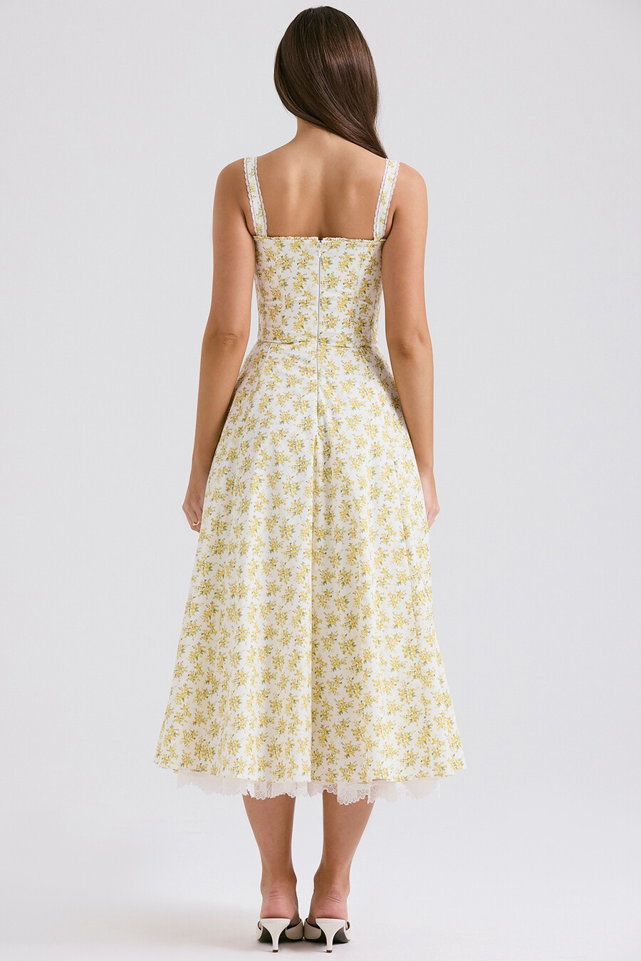 vit sommarklänning med bustier i bomull och blommönster i vintage-stil