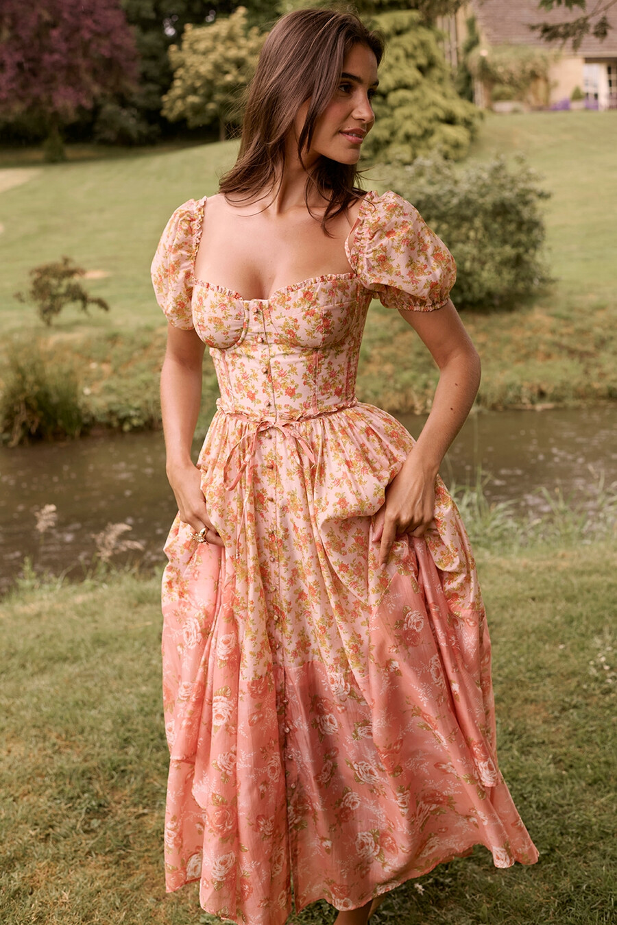 peach poppy print midiklänning med puffärm