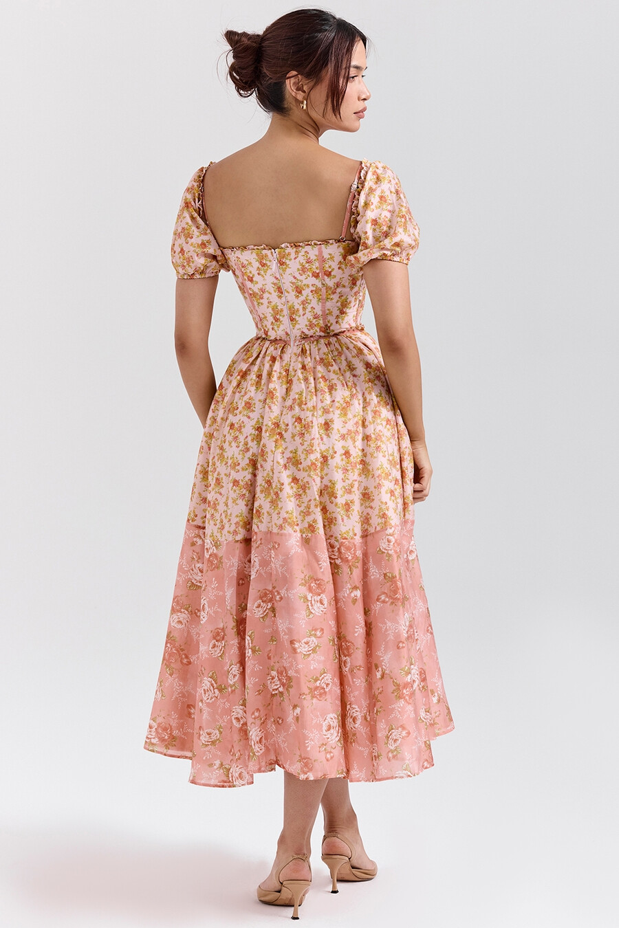 peach poppy print midiklänning med puffärm