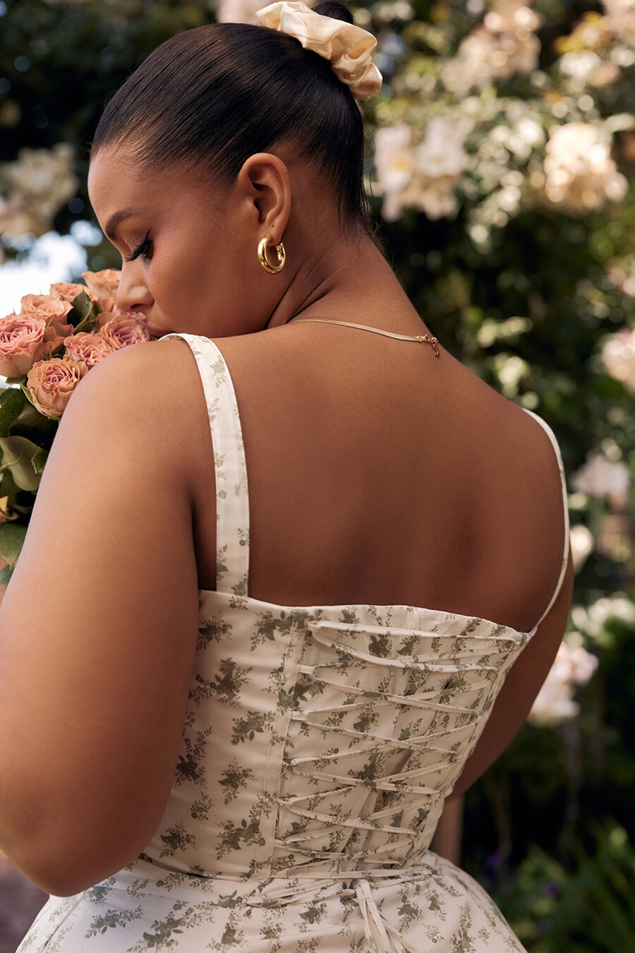 trädgårdsmönstrad bustier-sommarklänning