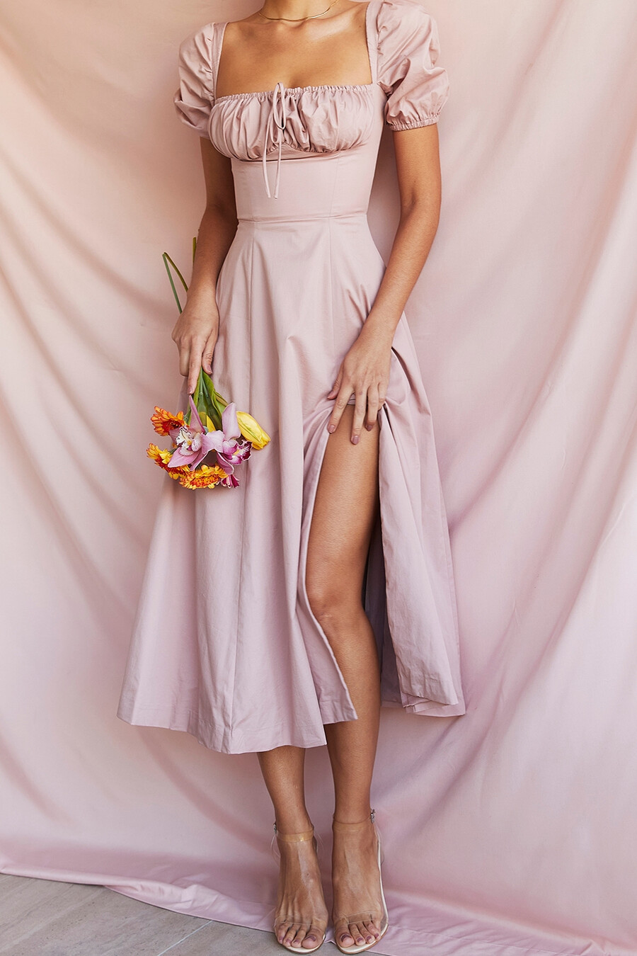 blush puffärmad midiklänning