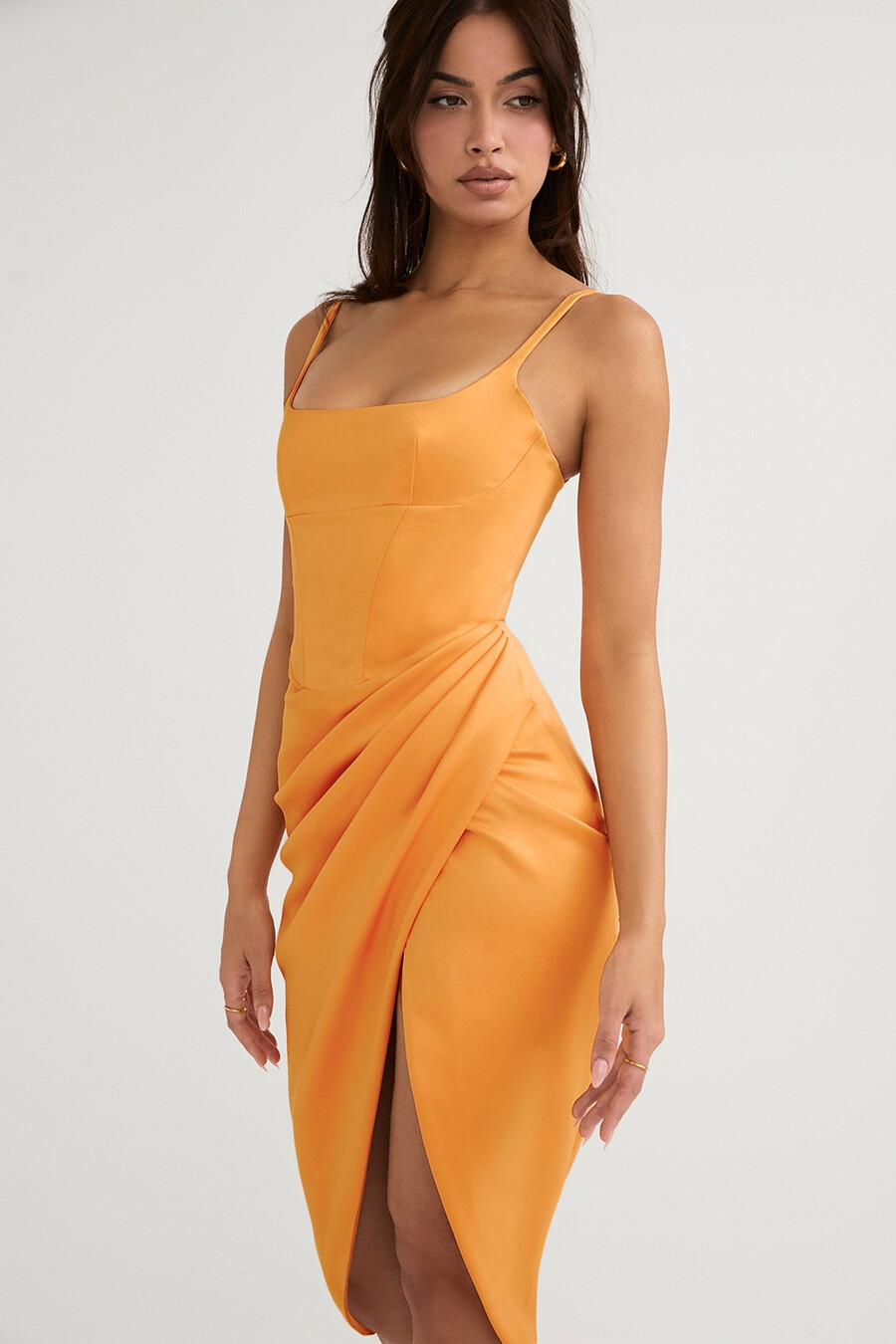 tangerine satin plisserad korsett midiklänning