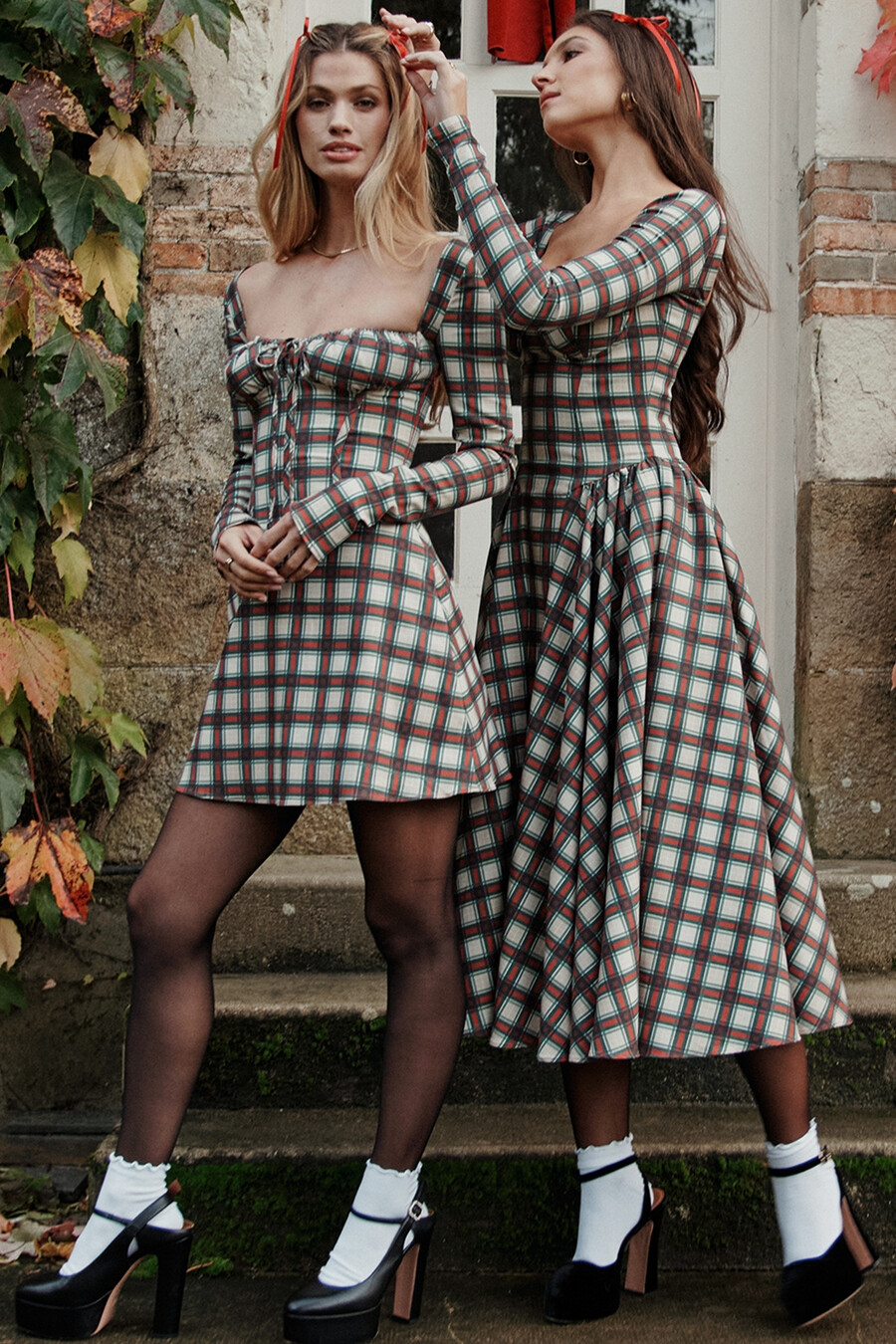 röd tartan korsett midiklänning