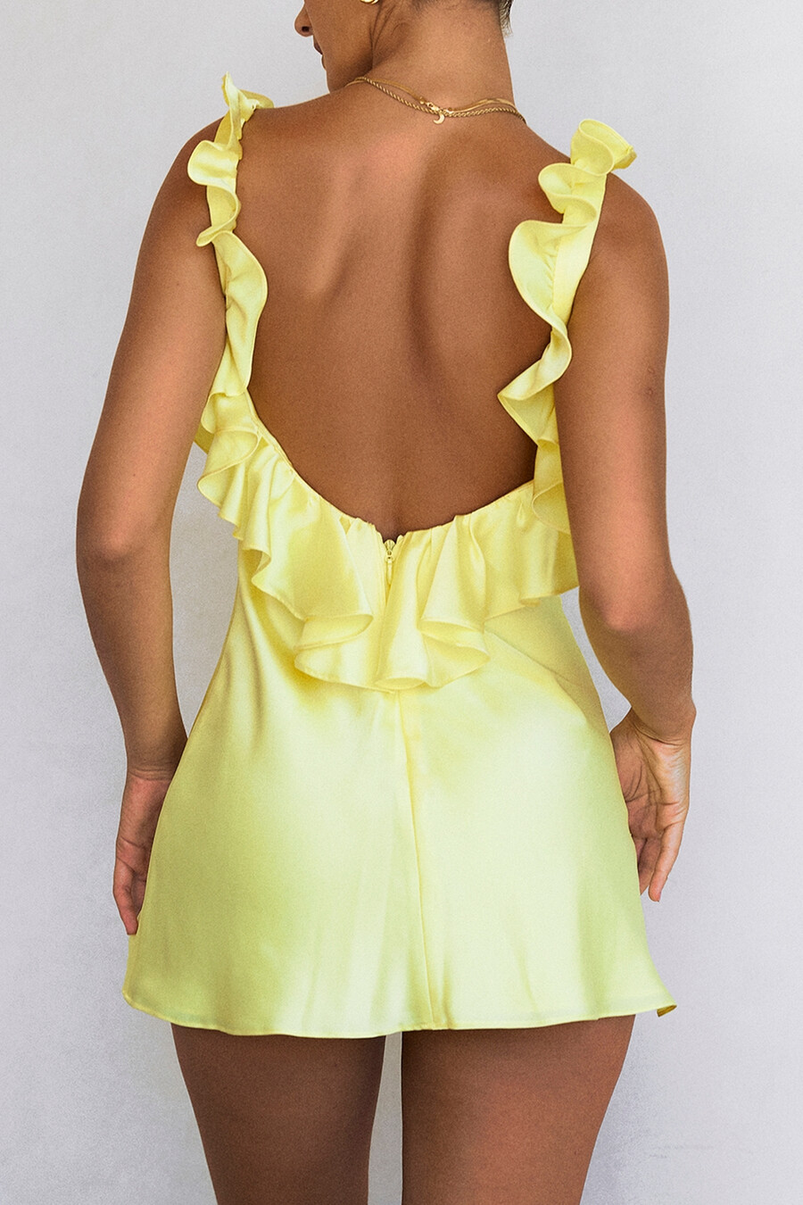 buttercup satin volang miniklänning
