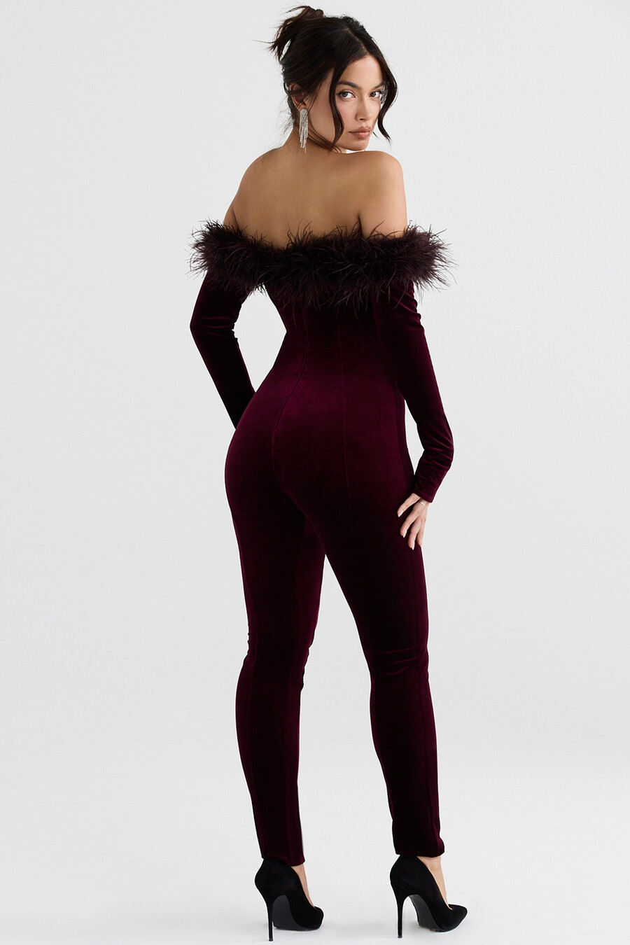 svart körsbärssammetsjumpsuit