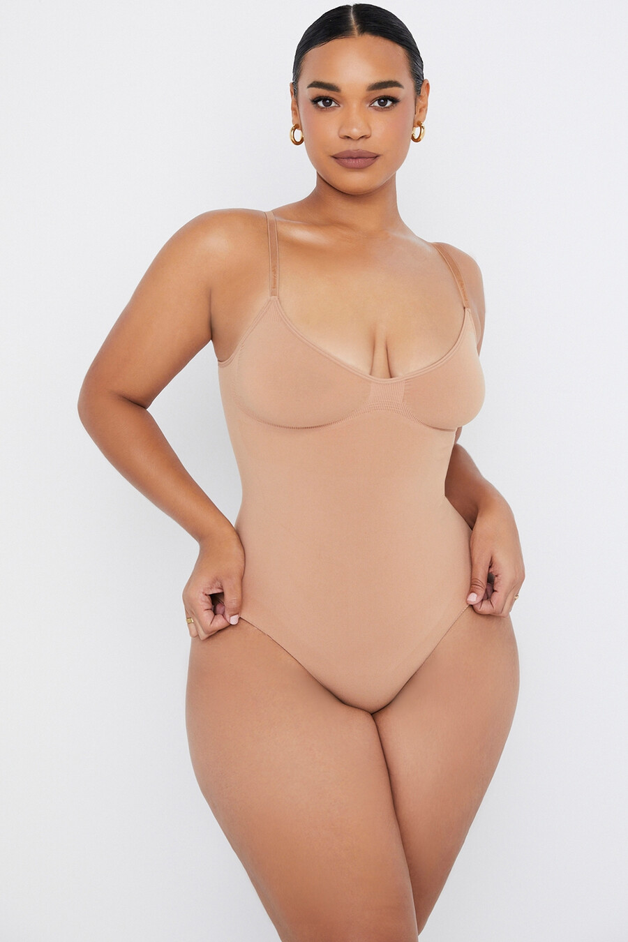 skulpterande heltärmad bodysuit cafe au lait