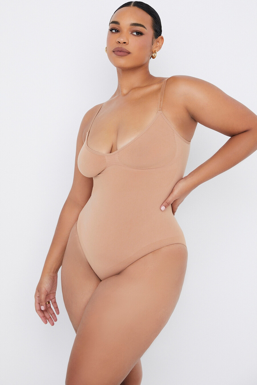 skulpterande heltärmad bodysuit cafe au lait