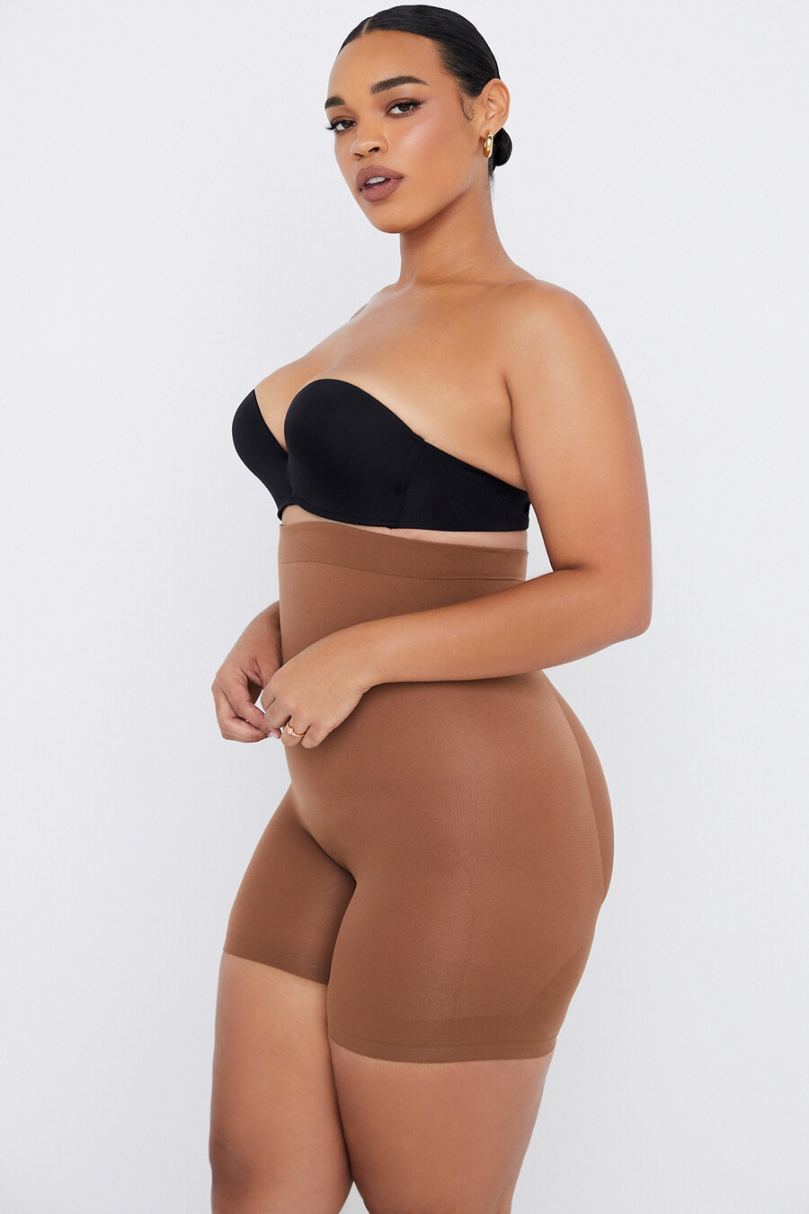 skulpterande shorts mocha