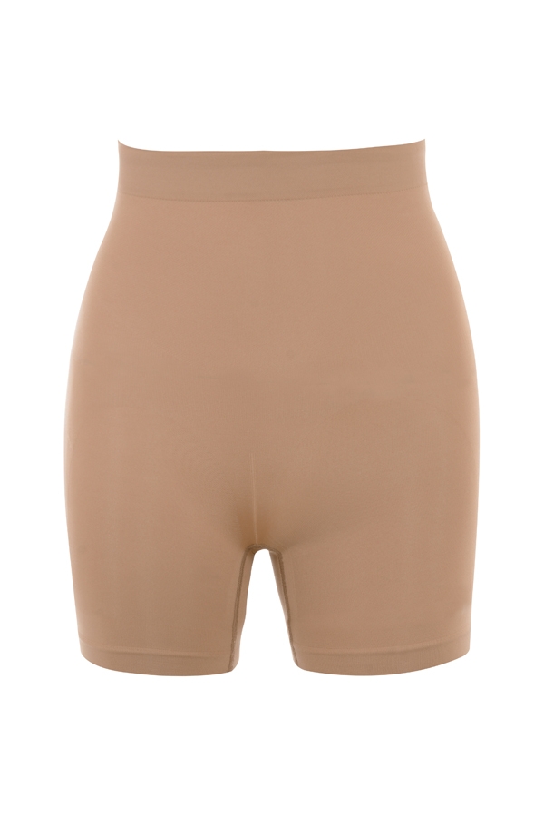 skulpterande shorts cafe au lait