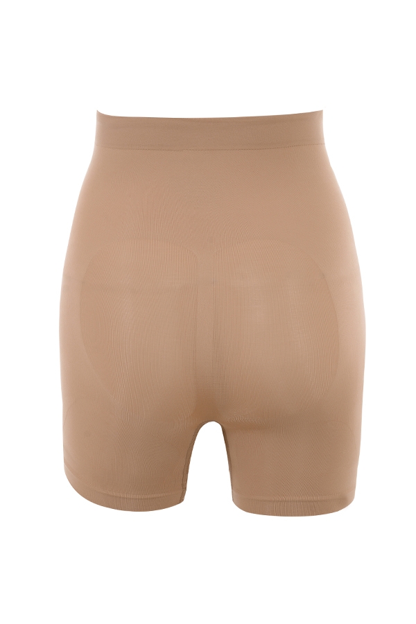 skulpterande shorts cafe au lait