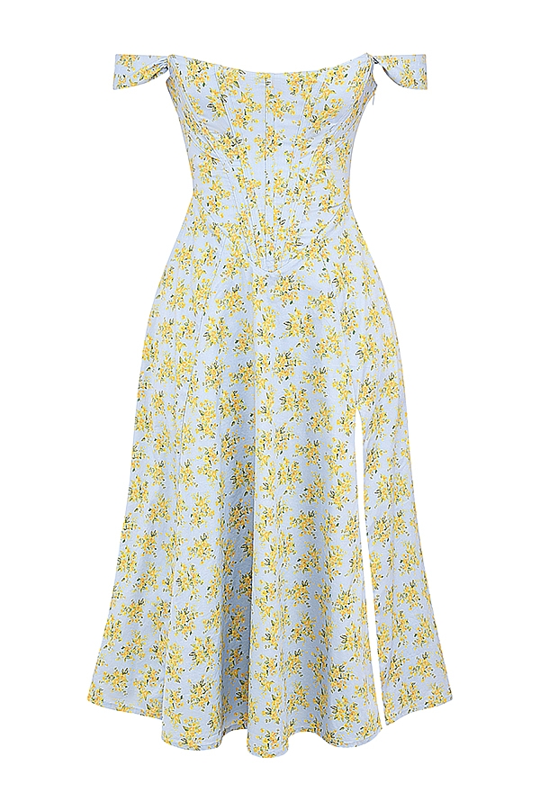 mjukblå sommarklänning i bomull med blommönster och vintagemönster