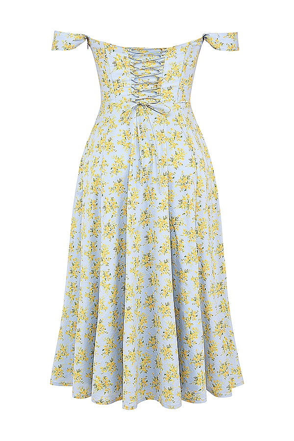 mjukblå sommarklänning i bomull med blommönster och vintagemönster