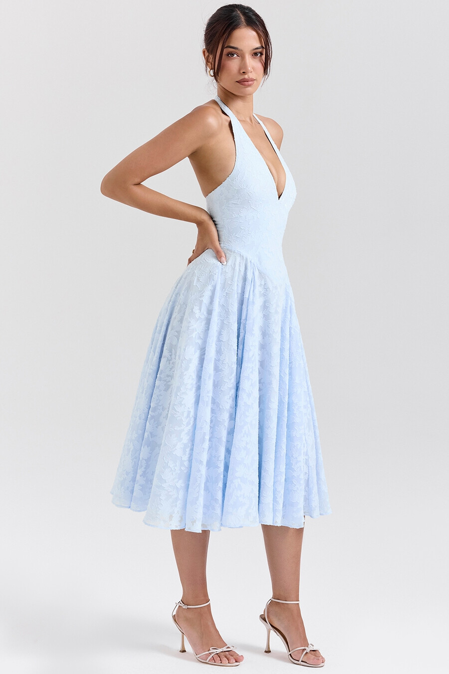bluebell blommig jacquard halter midiklänning