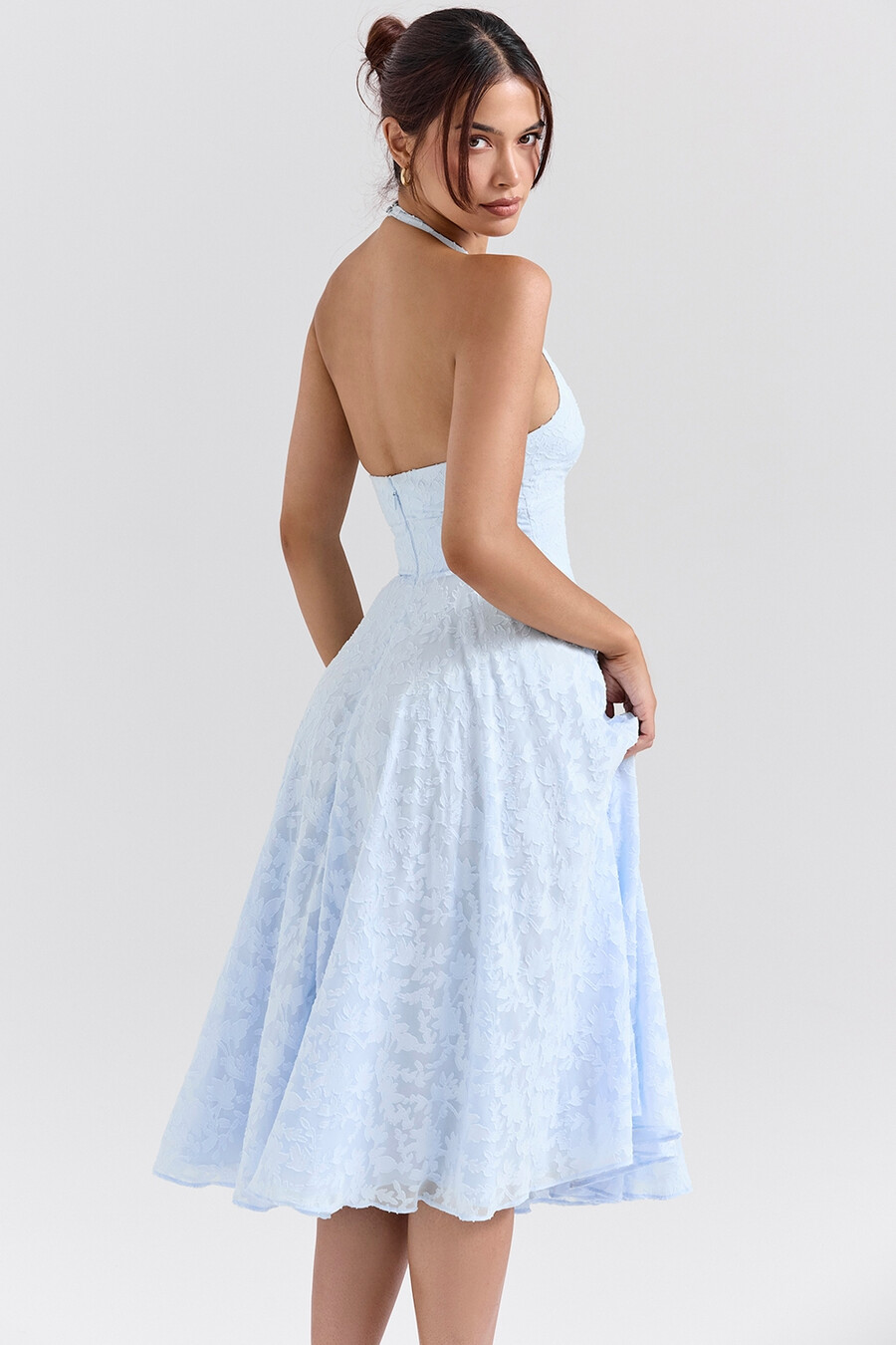 bluebell blommig jacquard halter midiklänning
