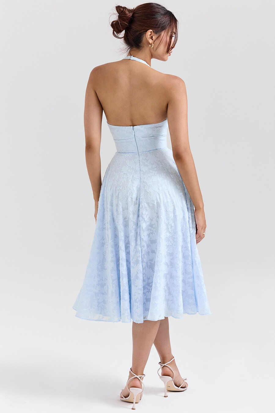 bluebell blommig jacquard halter midiklänning