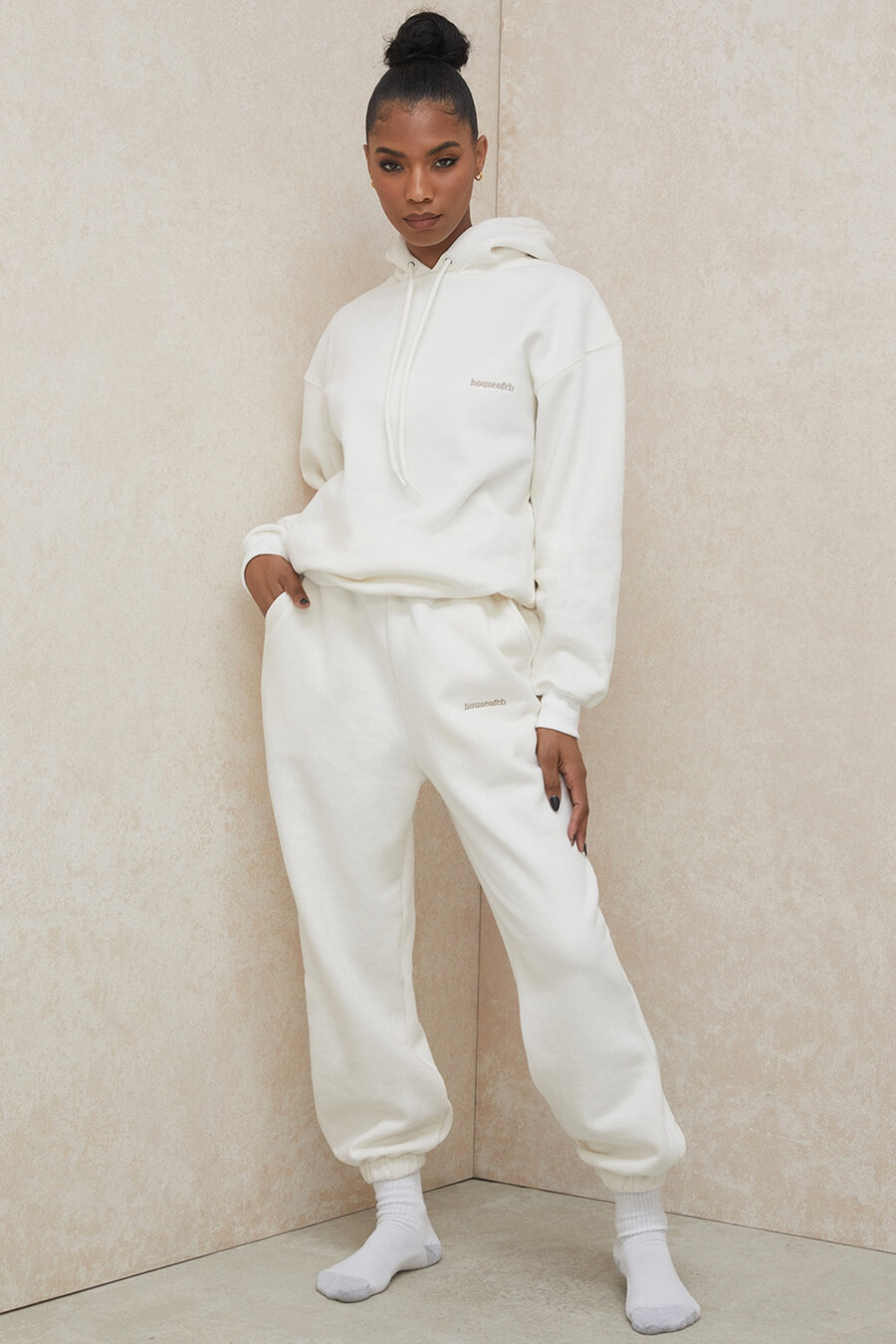 off white fleece joggingbyxor med rygg