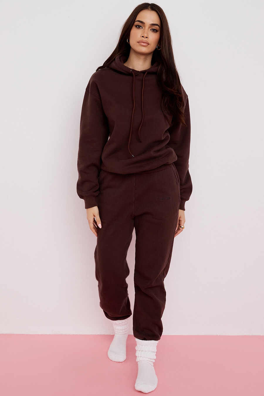 chokladfärgade joggingbyxor med fleece baktill