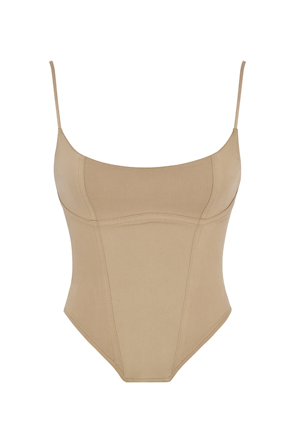 beige skulpterande korsett