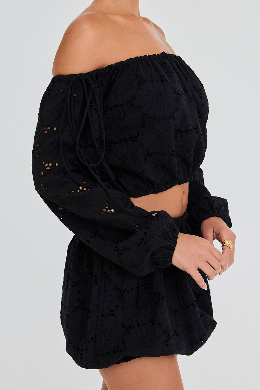 mistress rocks svart broderad bomullstopp bara axlar