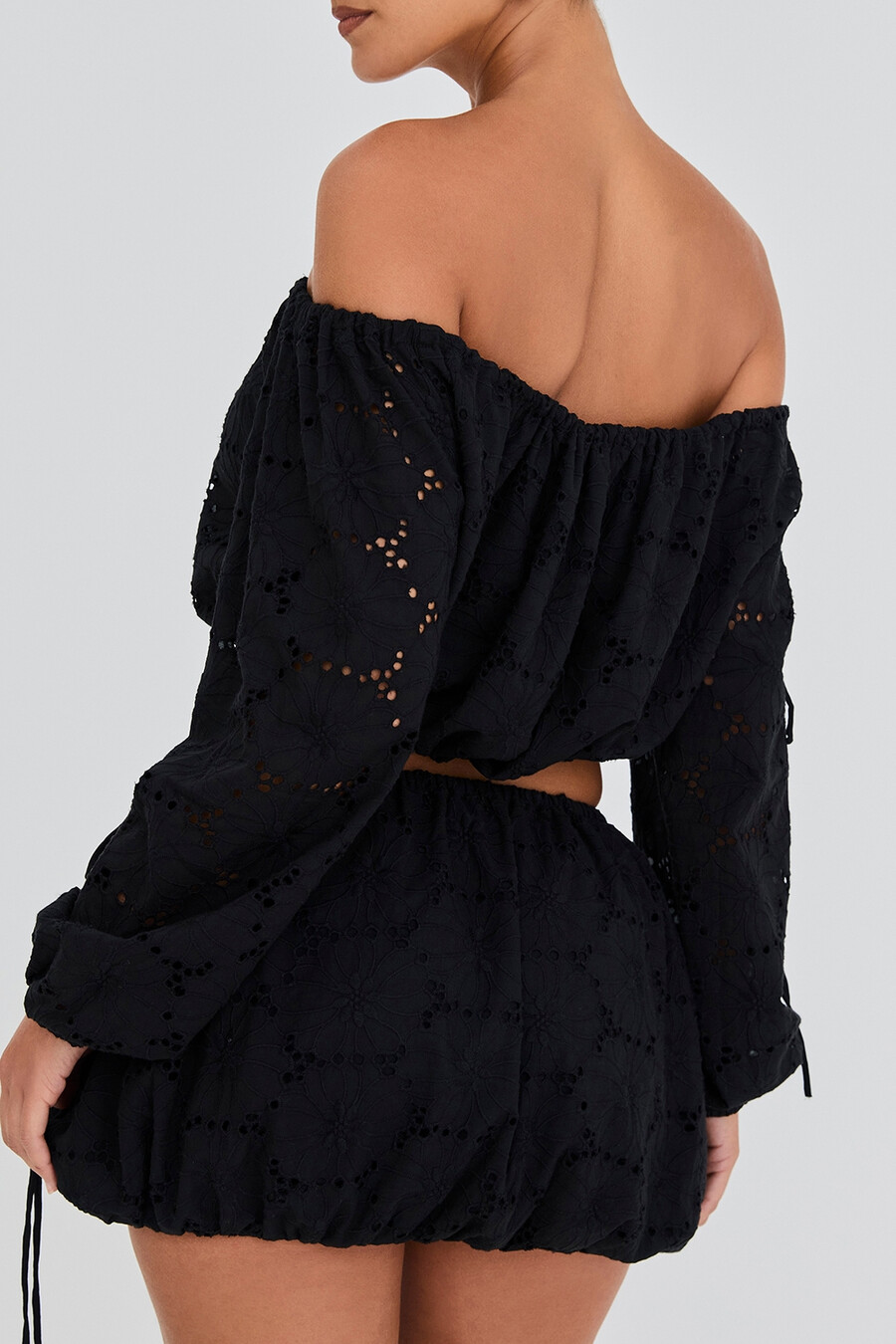 mistress rocks svart broderad bomullstopp bara axlar