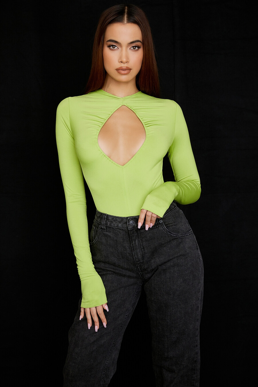 limegrön bodysuit med utskurna mönster